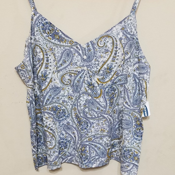 Old Navy Tops - NWT Paisley Semi-Fitted Cami